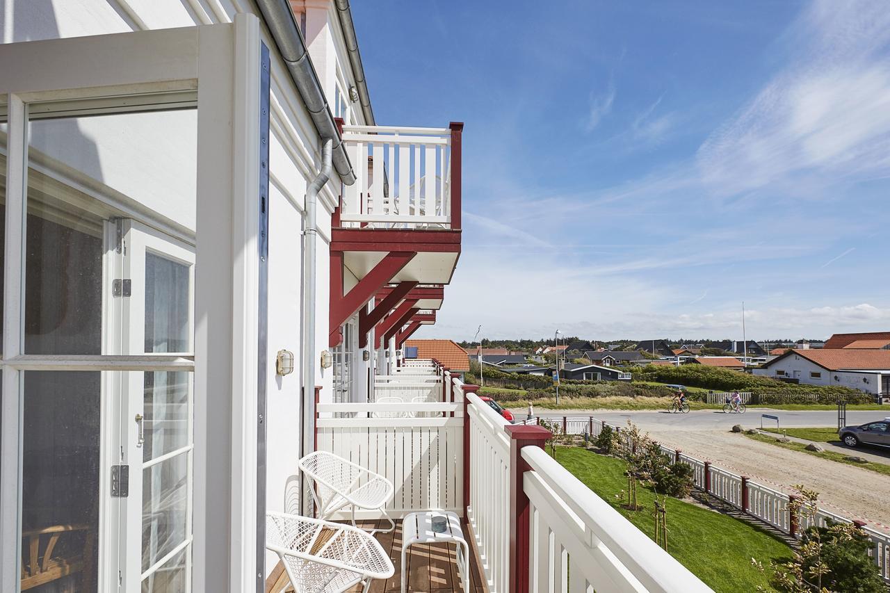 Strandhotellet Blokhus Buitenkant foto